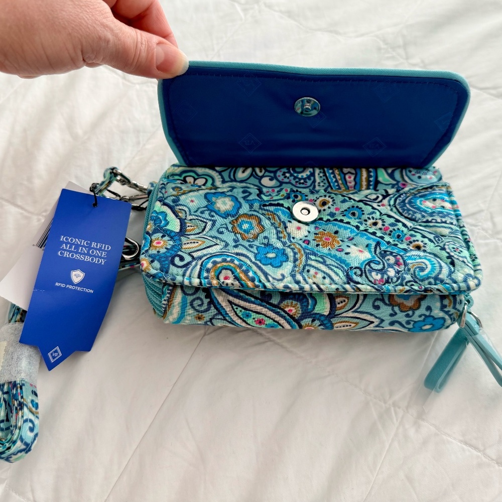 Vera Bradley Iconic RFID All in One Crossbody - NWT